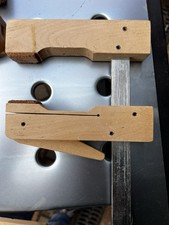 Guitar/ukulele/violin Clamp