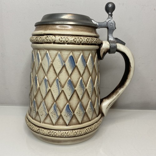 Pewter lidded beer - lidded,