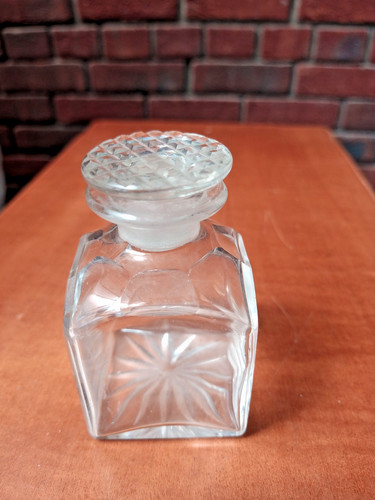 Small crystal snifter - small,
