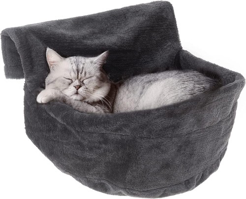 Cat radiator bed warm - radiator, winter