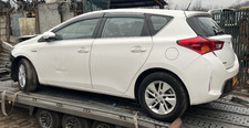TOYOTA AURIS 1.8 HYBRID -