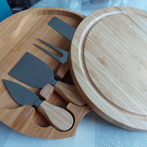 Wooden swivel sliding cheese - wooden,