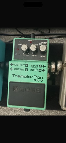 Boss tremolo pan guitar - boss, pn-2