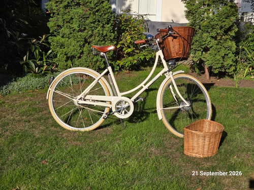 Pashley brittania cream - brittania,