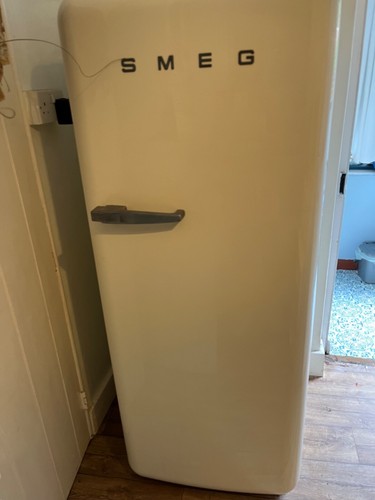 Smeg fridge freezer - fridge,