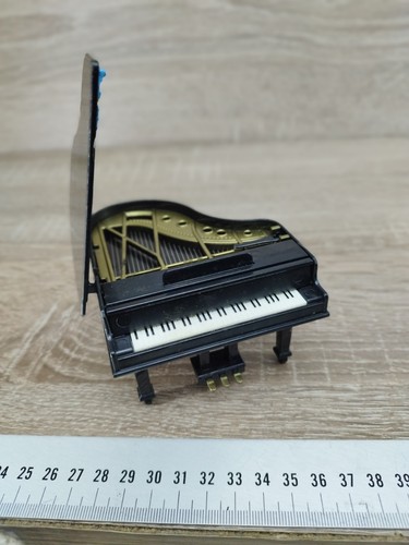 Small black grand - black,