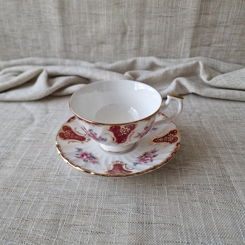 Fine bone china teacup - fine,