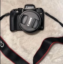 Canon EOS M5 Camera