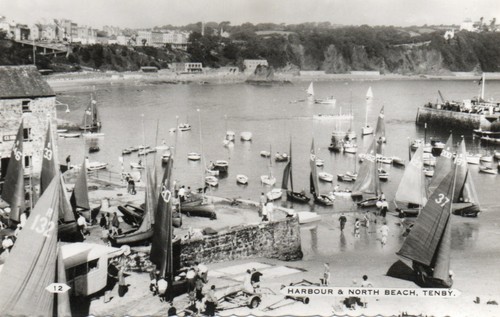 Wales tenby postcard unposted - wales,