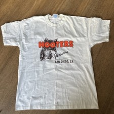 Hooters T-shirt San Diego