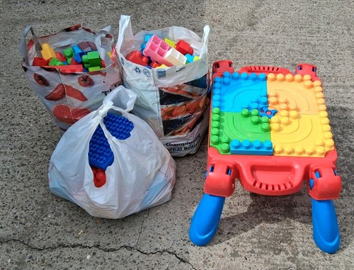 Mega bloks table and - table,