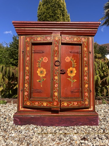 Vintage indian hand - hand, painted
