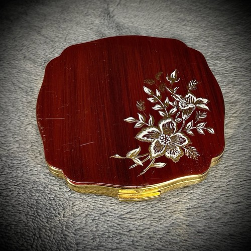 Melissa powder compact 1950s - 1950s,