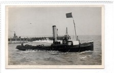 TUGBOAT "GEORGE JEWSON" AT GREAT YARMOUTH: Norfolk postcard (C93895)