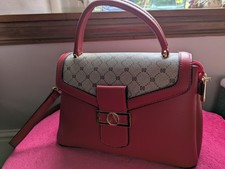 Tom & Eva Red Hand/Shoulder