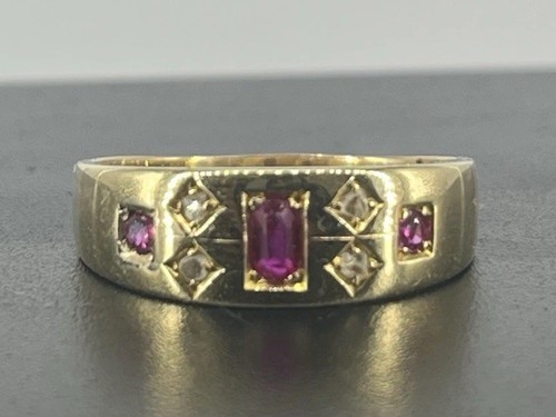 18ct yellow gold 2ct - yellow, ruby
