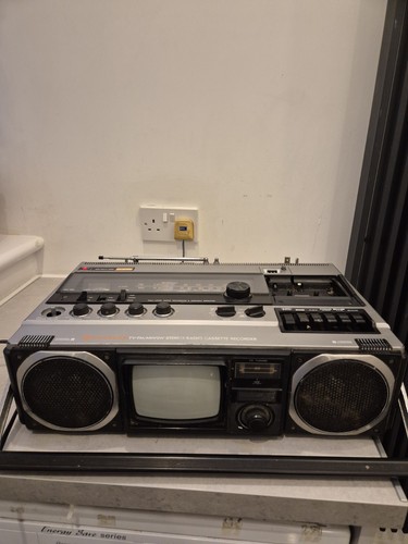 Vintage hitachi 62l boombox - vintage,