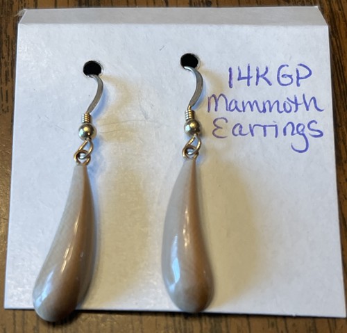 Rare beautiful 14kt carved - beautiful,