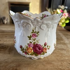 Brosnic Victoriana 1980s