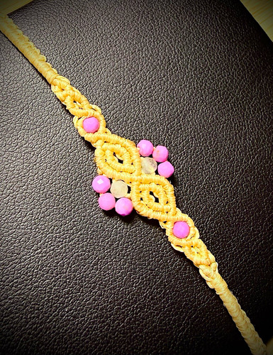 Handmade macramé bracelet - , w/