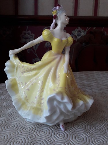 Royal doulton figurine - doulton,