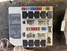 Micra K12 1.2 Breaking  Under Bonnet Fuse box 21710 ax600