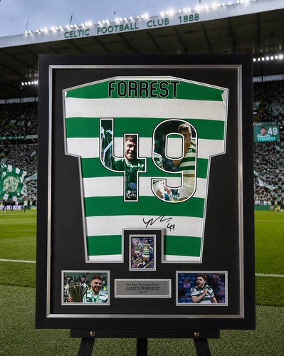 James forrest celtic - forrest, signed