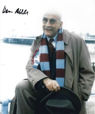 WARREN MITCHELL ALF GARNETT SIGNED 8x10 PHOTO 1 WEST HAM UACC & AFTAL AUTOGRAPH