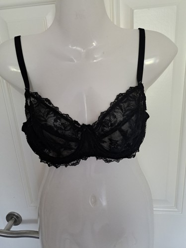 Pretty ladies lacy bras - 2,