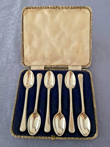 Boxed set antique solid - 6,