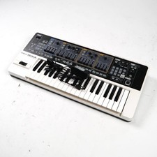 ROLAND GAIA SH-01 Synthesizer