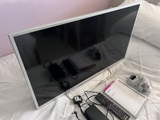 Sony Bravia KDL-32W70xB. 32”