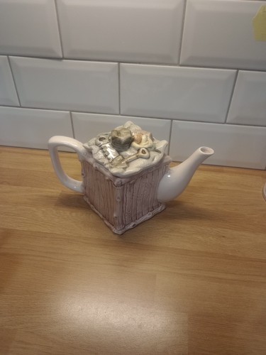 Novelty teapot wooden crate - wooden,