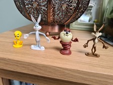 Looney Tunes Characters Bugs Bunny, Tweety, Tasmanian Devil And Wile E. Coyote.