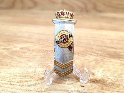 Chrysler emblem original - -,