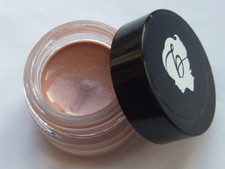 Benefit Creaseless Cream