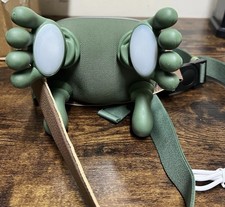 Neck Massager,Real Hands Massager,Simulated Human Hand Neck Massager