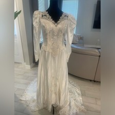Vintage Alfred Angelo Victorian cottagecore beaded wedding gown dress 14