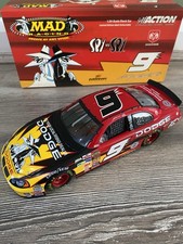 1:24 Kasey Kahne #9 Dodge Dealers / Mad Magazine 2004 Intrepid Action