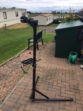 Montana Bike Maintain acne Work stand With Magnetic Tool Tray.