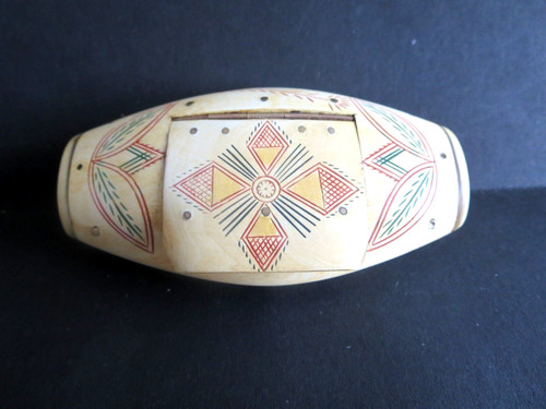 Cattle horn snuff - ,