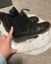 Rhinegold Classic Black