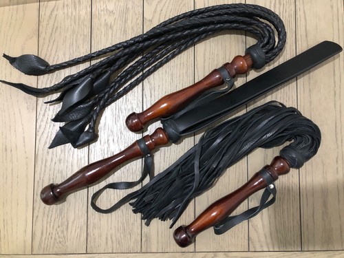 Flogger leather tail paddle - 40,