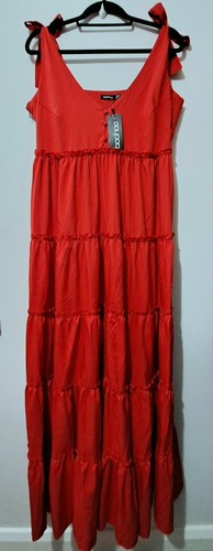 Boohoo red tiered maxi - red,