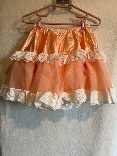 Pretty peach short - peach, frilly