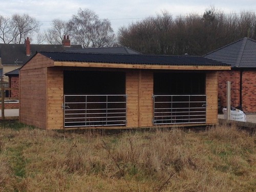 Mobile field shelter - mobile,