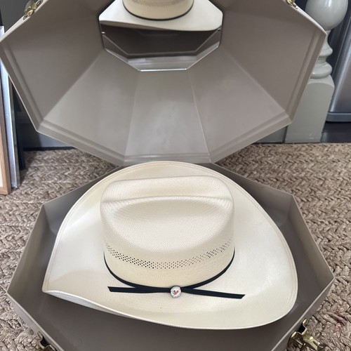 Leddy cowboy hat never worn - cowboy,