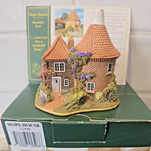 Lilliput lane hops house - lane,