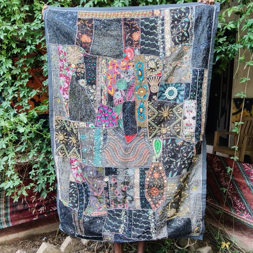 Black bazza embroidered wall - embroidered,