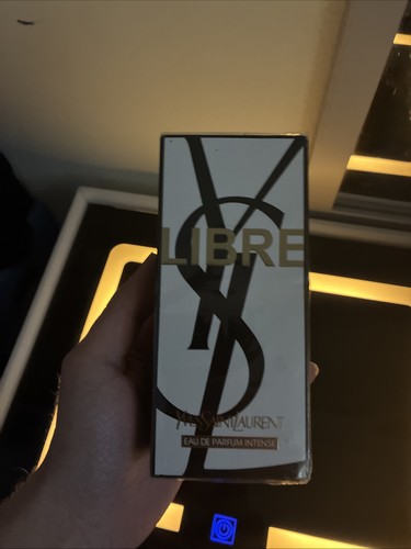 Ves saint laurent - saint, libre